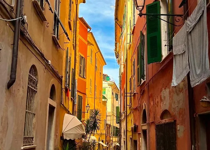La Perla Della Liguria アラッシオ